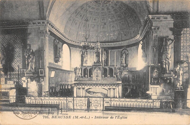 Carte postale ancienne Beausse Interieur Eglise