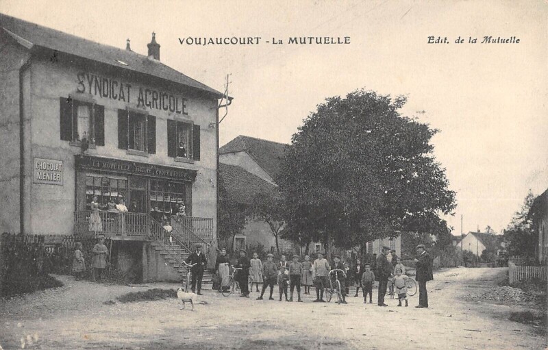 Carte postale ancienne Voujaucourt La Mutuelle