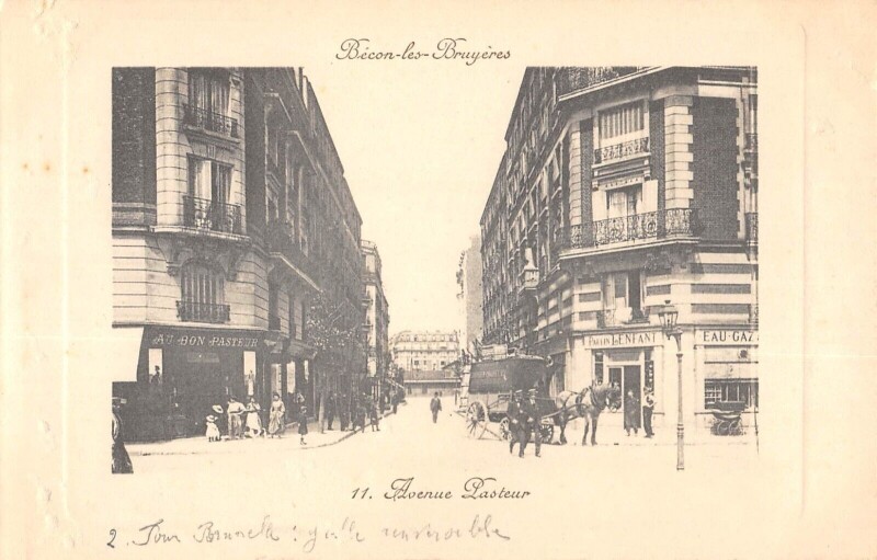 Carte postale ancienne Becon Les Bruyeres Avenue Pasteur