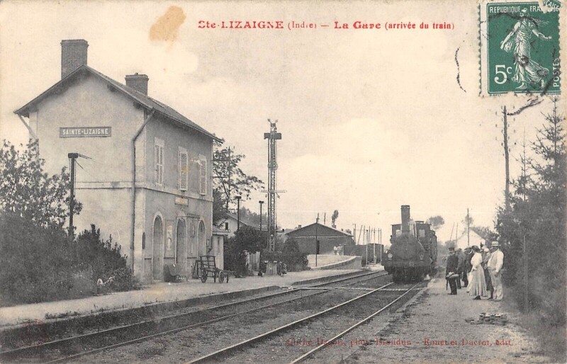 Carte postale ancienne 27 Sainte Lizaigne La Gare Arrivee Du Train à Sainte-Lizaigne