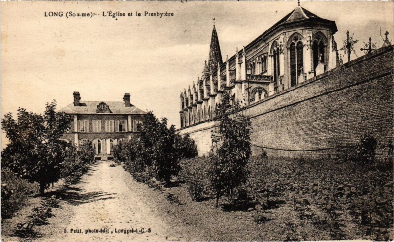 Carte postale ancienne Long L'Eglise et le Presbytere