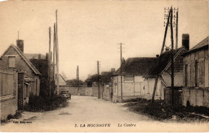 Carte postale ancienne La Houssoye Le Centre