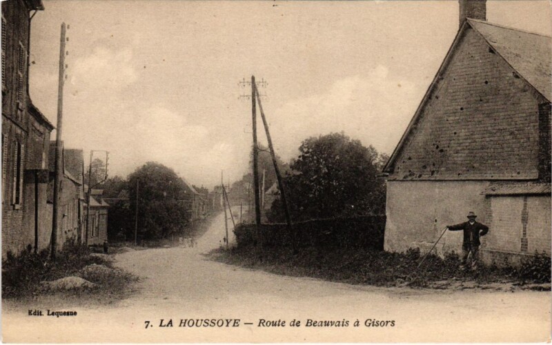 Carte postale ancienne La Houssoye Route de Beauvais a Gisors