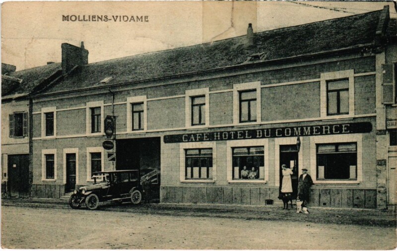 Carte postale ancienne Molliens-Vidame Cafe Hotel du Commerce