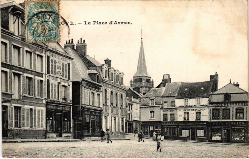 Carte postale ancienne Roye La Place d'Armes
