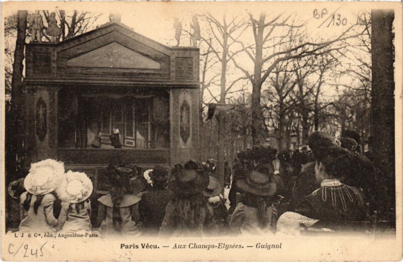 Carte postale ancienne Paris Vecu. Aux Champs Elysees Guignol