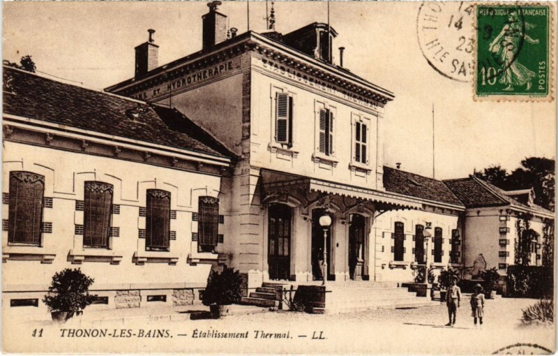Carte postale ancienne Thonon-les-Bains Etablissement Thermal