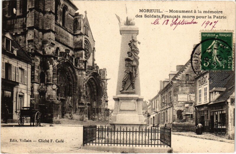 Carte postale ancienne Moreuil Monument à Moreuil