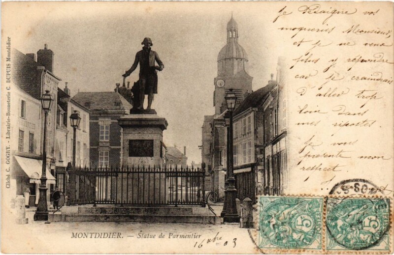 Carte postale ancienne Montdidier Statue de Parmentier à Montdidier