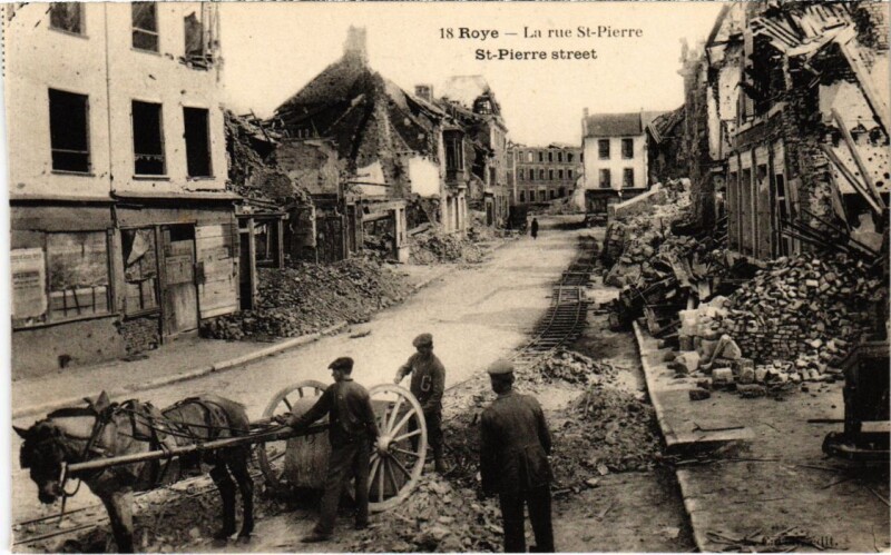 Carte postale ancienne Roye La Rue Saint-Pierre