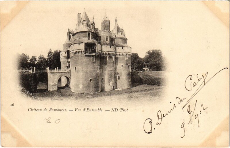 Carte postale ancienne Rambures Chateau de Rambures - Vue d'Ensemble à Rambures