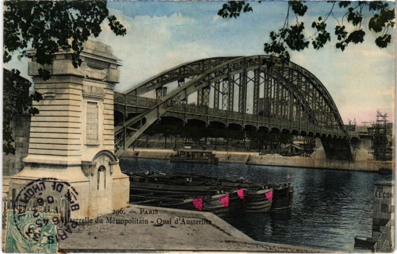 Carte postale ancienne Passerelle du Métropolitain - Quai d'Austerlitz à Paris 13e