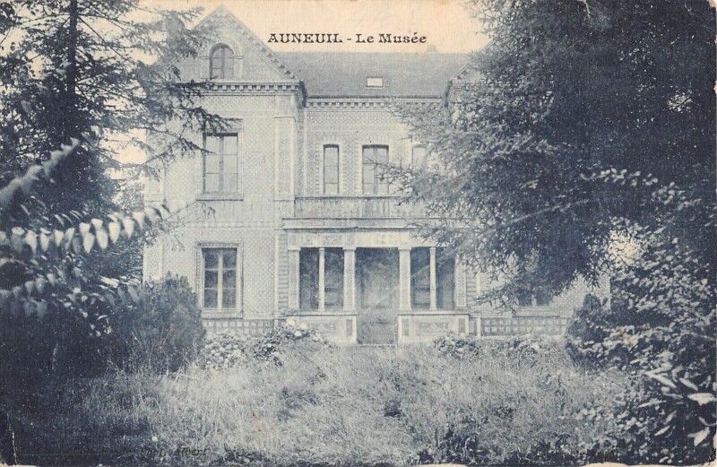 Carte postale ancienne Auneuil Le Musee à Auneuil