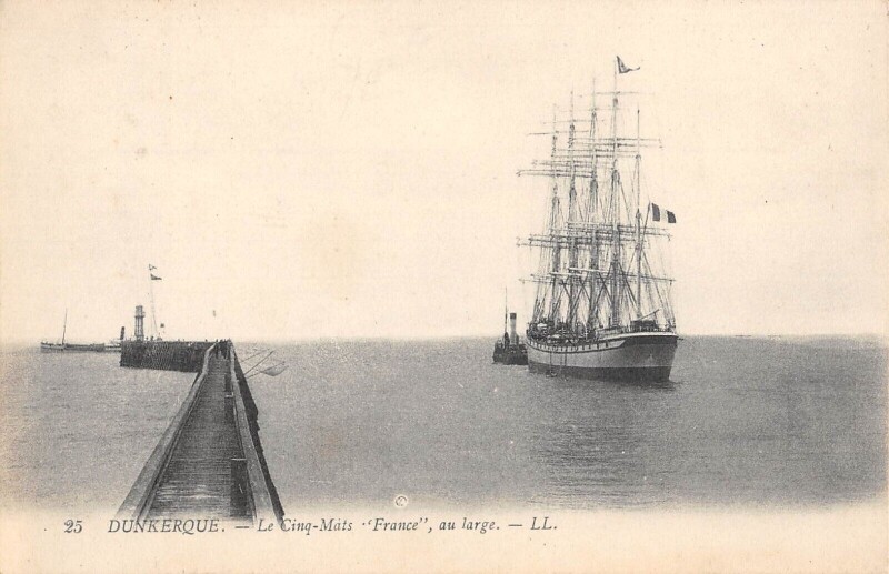 Carte postale ancienne Dunkerque Le Cinq Mats France Au Large à Dunkerque