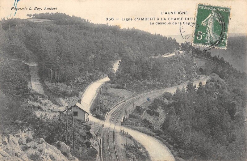 Carte postale ancienne Ligne D'Ambert A La Chaise Dieu Passage A Niveau Au Dessous De La Sagne à Ambert