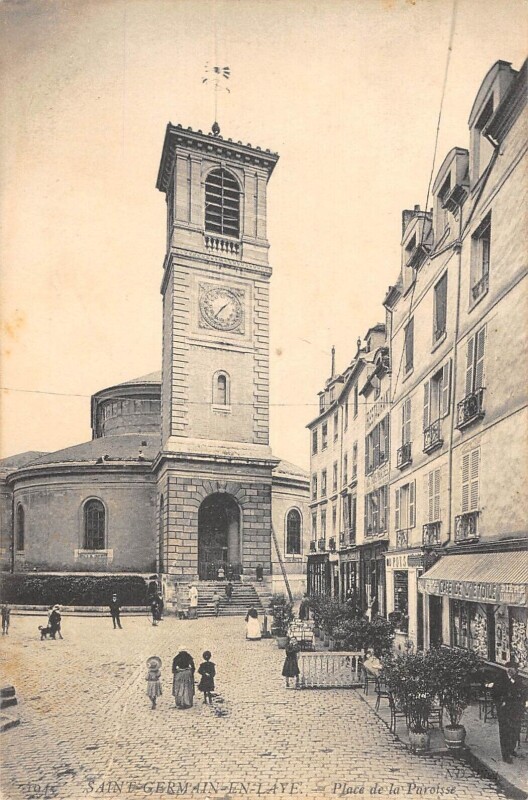 Carte postale ancienne Saint Germain En Laye Place De La Paroisse à Saint-Germain-en-Laye