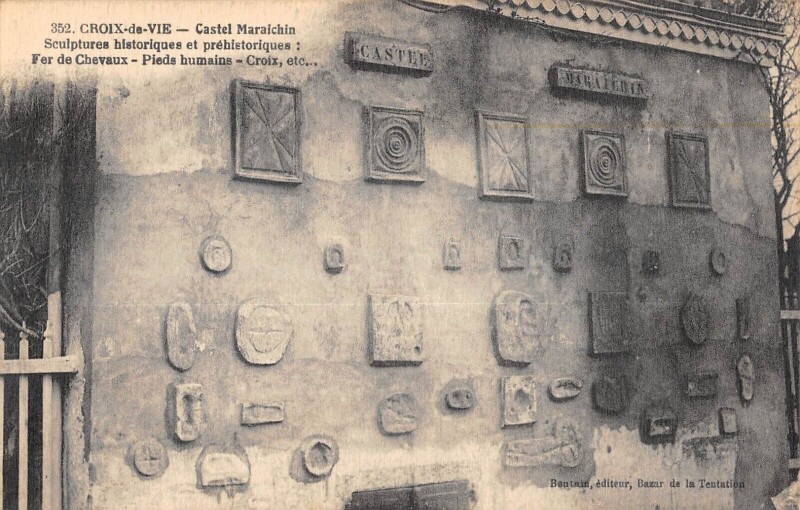 Carte postale ancienne Croix De Vie Castel Maraichin Sculptures