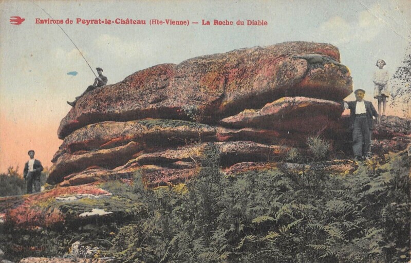 Carte postale ancienne Env.de Peyrat Le Chateau La Roche Du Diable
