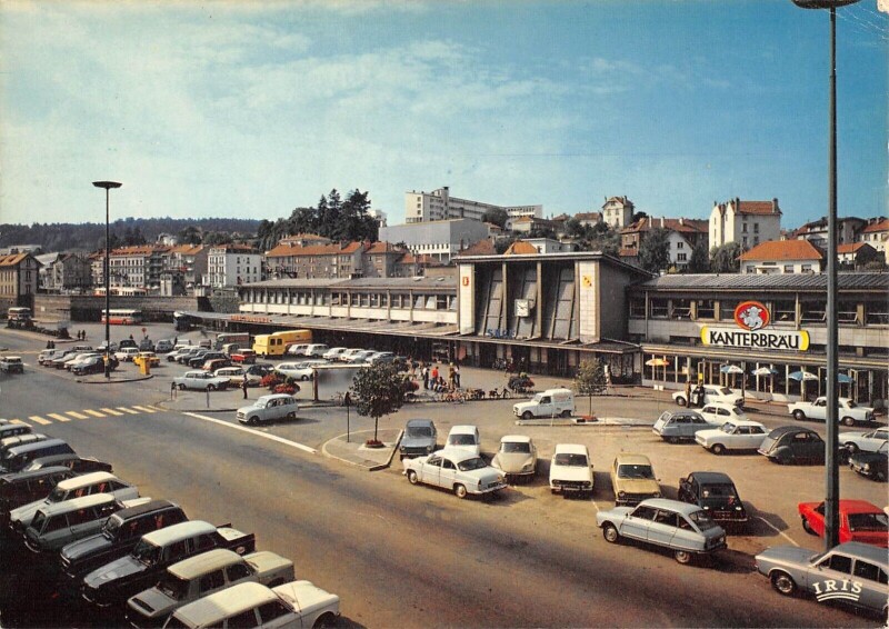 Carte postale ancienne Epinal La Place De La Gare