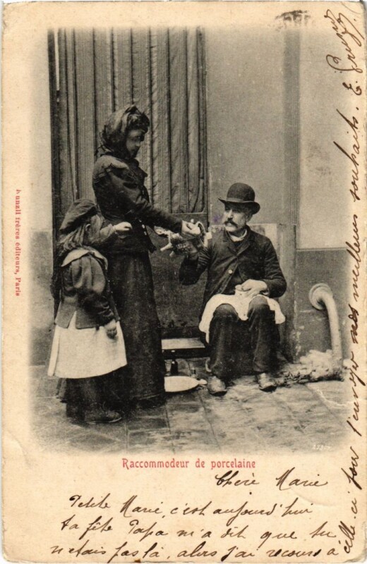 Carte postale ancienne Paris Petits Metiers Raccomodeur de porcelaine