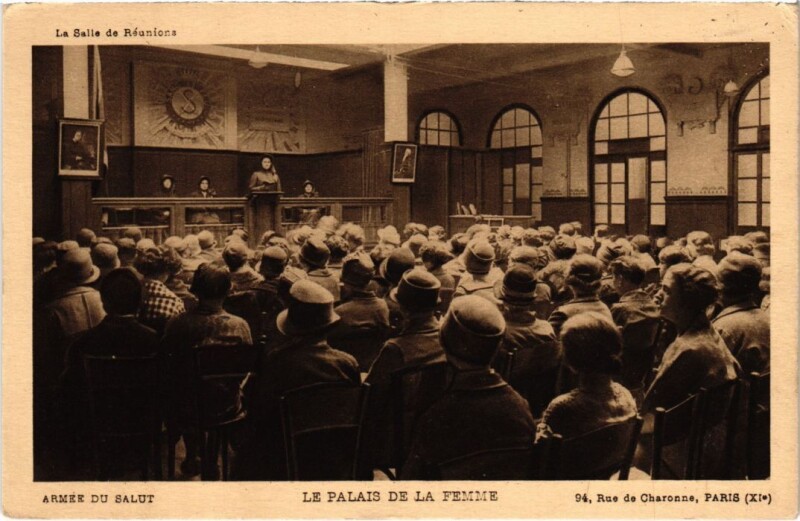 Carte postale ancienne Paris 11e 94, Rue de Charonne Palais de la Femme à Paris 11e