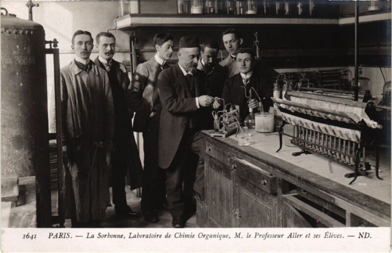 Carte postale ancienne Paris 5e la Sorbonne Laboratoire de Chimie Prod. Aller à Paris 5e