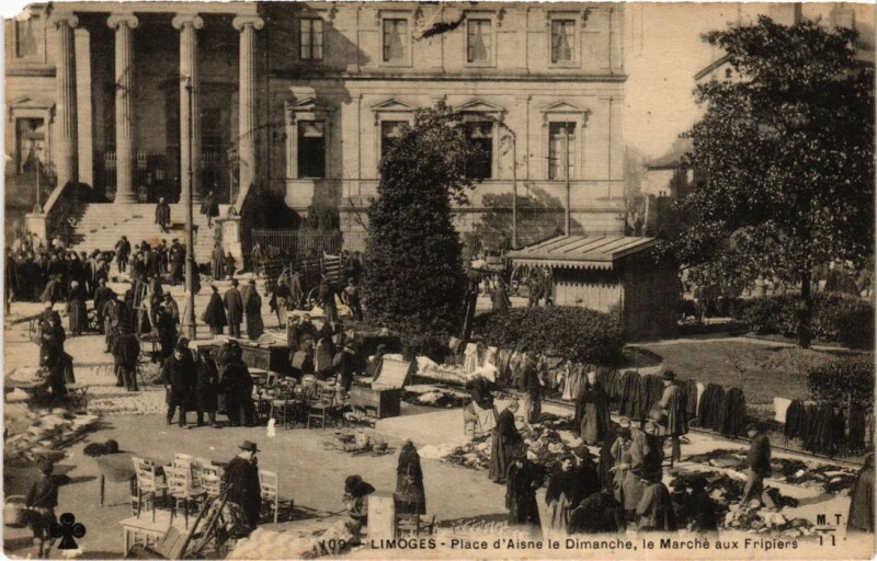 Carte postale ancienne LImOGES Place d'Aisne le Dimanche, Marche aux Fripiers à Limoges