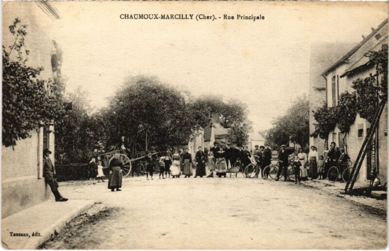 Carte postale ancienne Chaumoux-Marcilly Rue Principale à Chaumoux-Marcilly