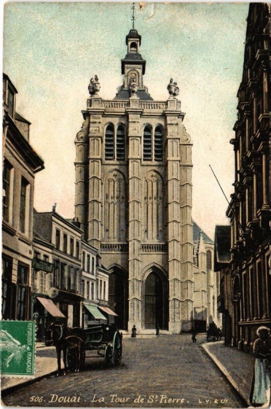 Carte postale ancienne Douai Tour de Saint-Pierre à Douai
