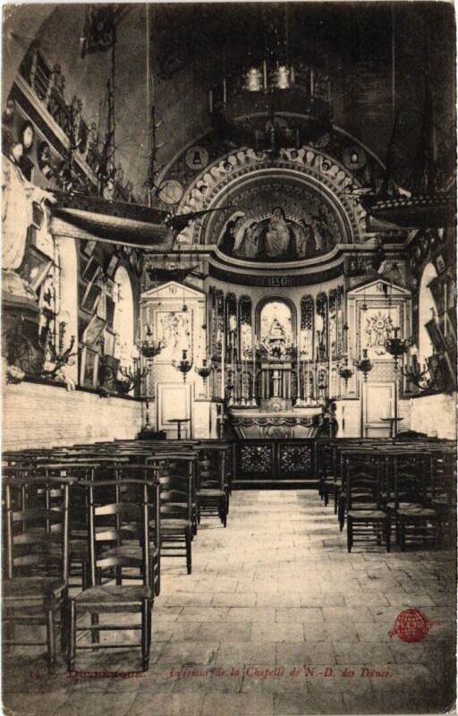 Carte postale ancienne Dunkerque Interieur de la Chapelle de n.D. des Dunes à Dunkerque