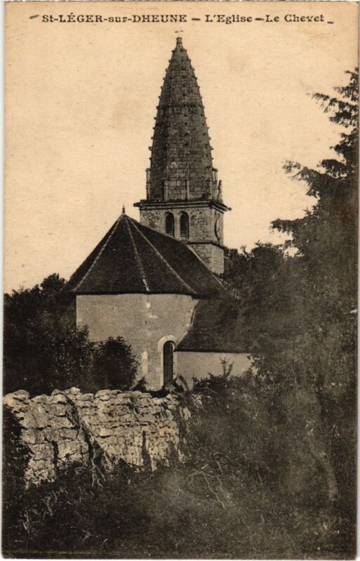 Carte postale ancienne Saint-Leger-Sur-Dheune l'Eglise Le Chevet