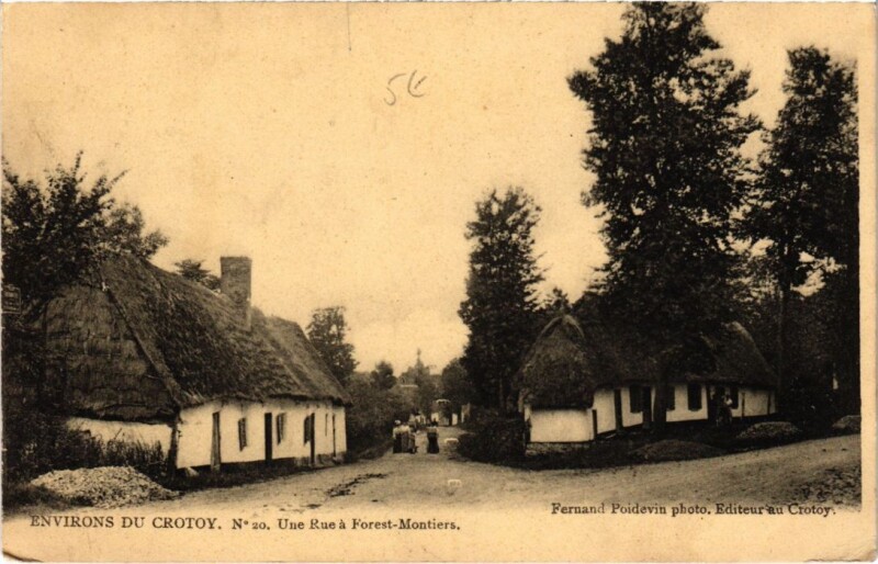 Carte postale ancienne Forest-Montiers une rue à Forest-Montiers