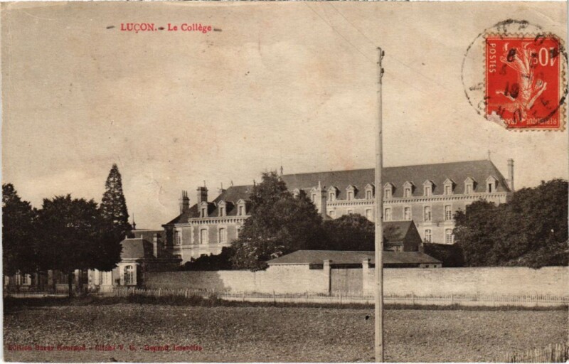 Carte postale ancienne Lucon Le College
