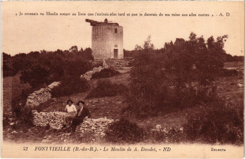 Carte postale ancienne Fontvieille Moulin de A. Daudet à Fontvieille