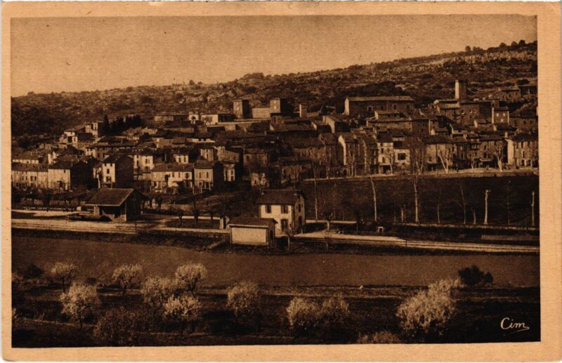 Carte postale ancienne Jouques Vue generale prise du Centre à Jouques