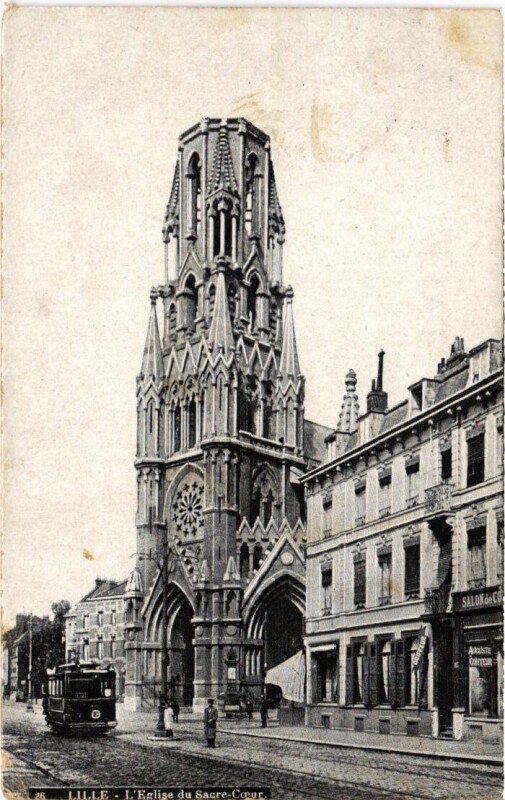 Carte postale ancienne Lille Eglise du sacre-Coeur à Lille