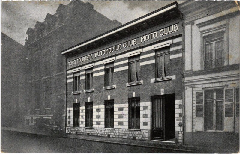 Carte postale ancienne Roubaix 42, rue du Marechal Foch A.C. du Nord de la France à Roubaix