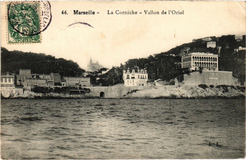Carte postale ancienne Marseille La Corniche Vallon de l'oriol à Marseille