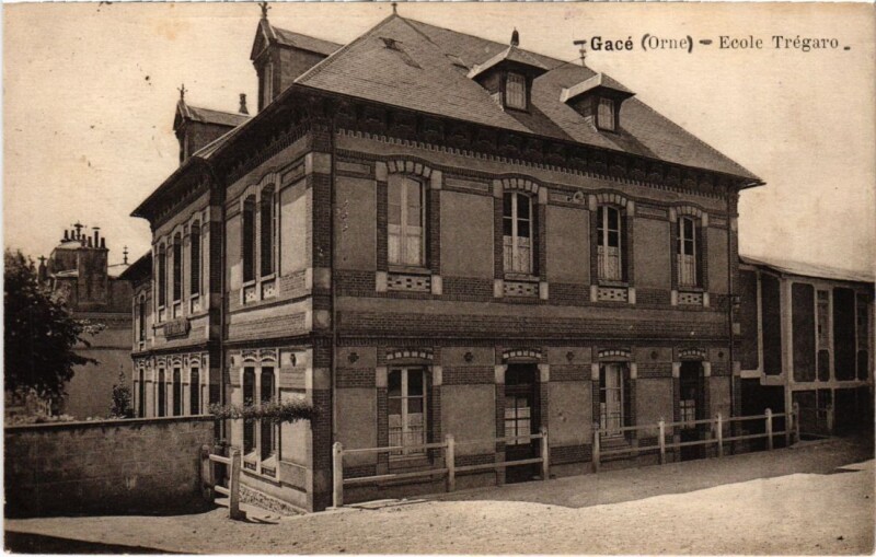 Carte postale ancienne Gace Ecole Tregaro