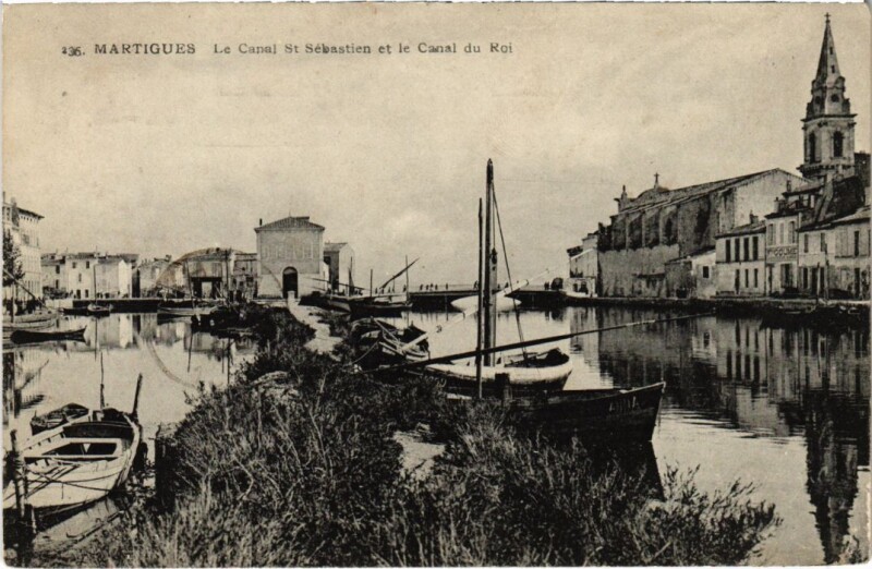 Carte postale ancienne Martigues Canal Saint-Sebastien et Canal du Roi à Martigues