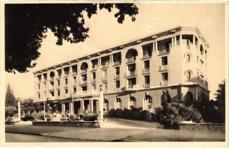 Carte postale ancienne Aix-En-Provence Hotel du Roy Rene à Aix-en-Provence