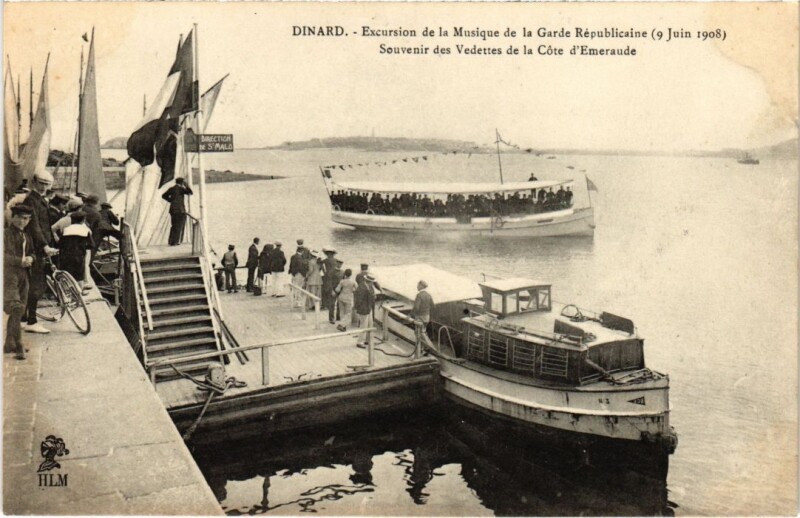 Carte postale ancienne Dinard Excursion de la Musique de la Garde Republicaine à Dinard