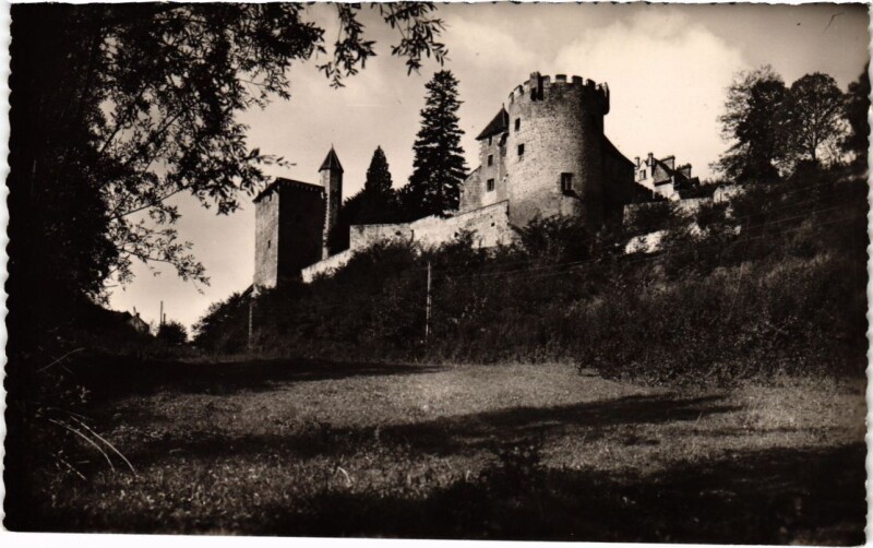 Carte postale ancienne Couches-Les-Mines Chateau de marguerite de Bourgogne à Couches