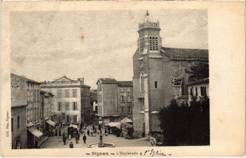 Carte postale ancienne Sigean l'Esplanade l'Eglise à Sigean