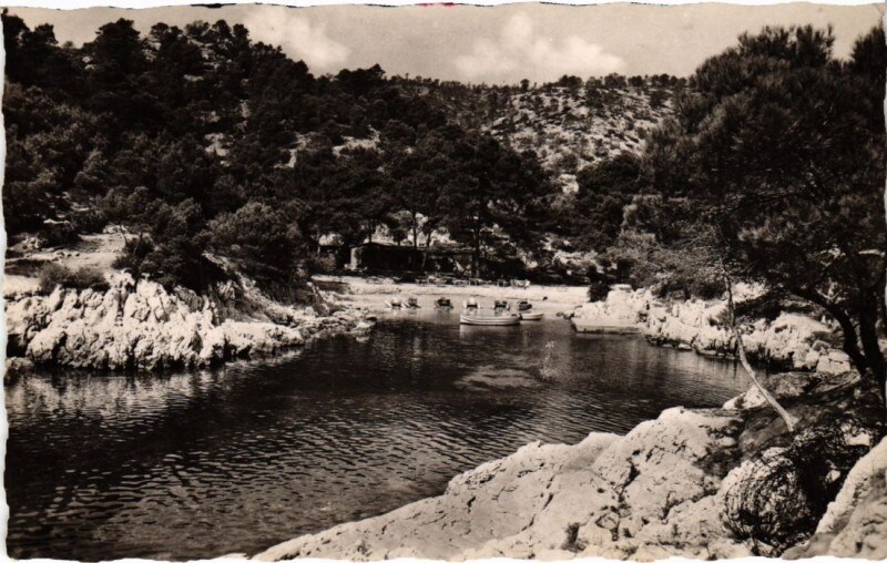 Carte postale ancienne Cassis Claanque de Port-Pin à Cassis