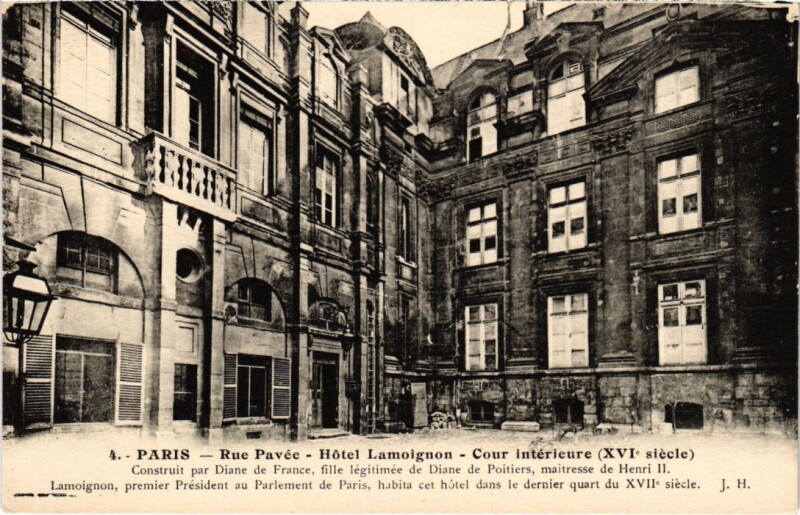 Carte postale ancienne Paris 4e hotel Lamoignon Rue Pavee à Paris 4e