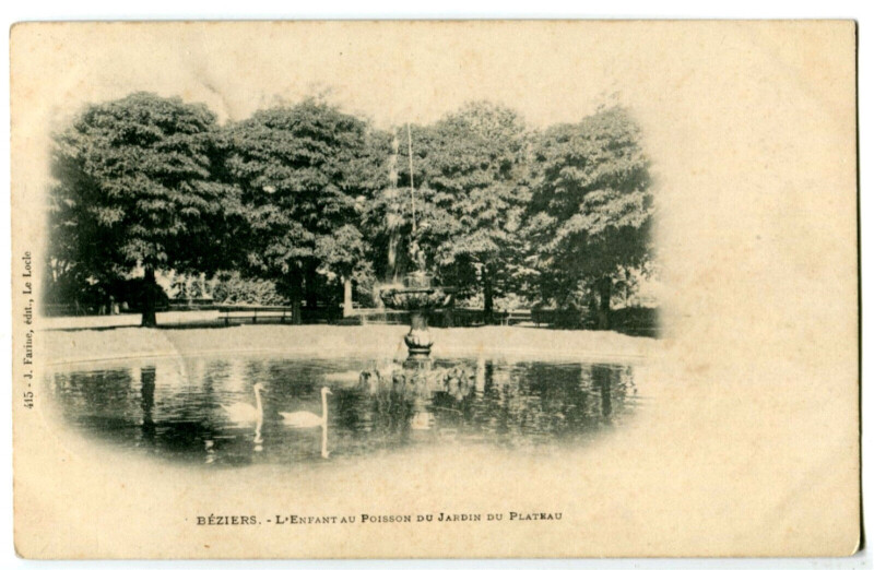 Carte postale ancienne Herault Béziers Jardin du Plateau L'Enfant au Poisson à Béziers