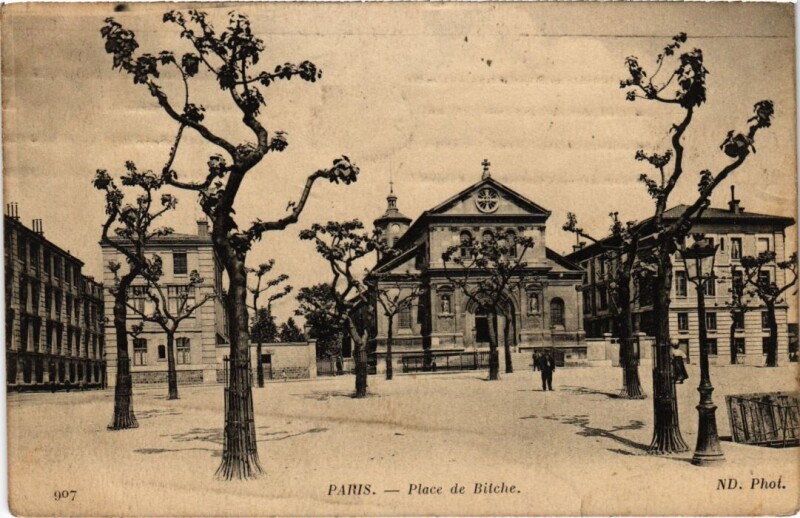 Carte postale ancienne Paris 19e Place de Bitche Nd Phot à Paris 19e