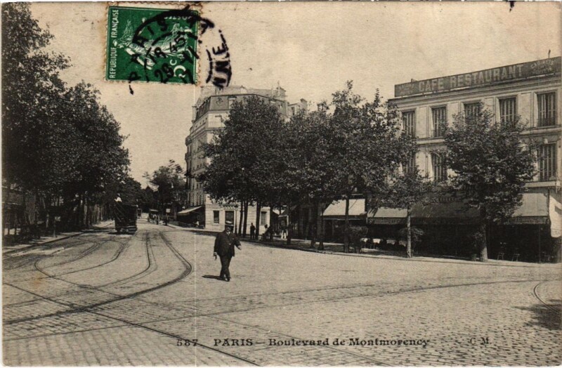 Carte postale ancienne Boulevard de Montmorency à Paris 16e
