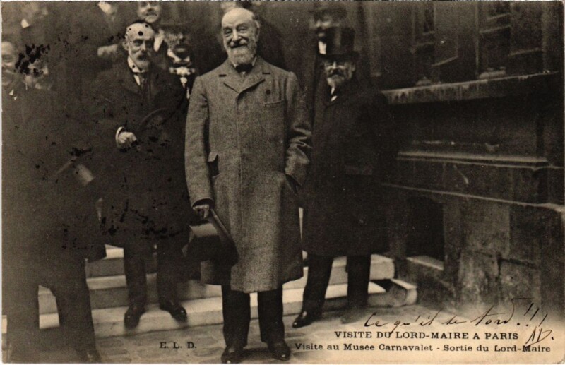 Carte postale ancienne Paris 3e Visite du Lord Maire aux Musee Carnavalet à Paris 3e